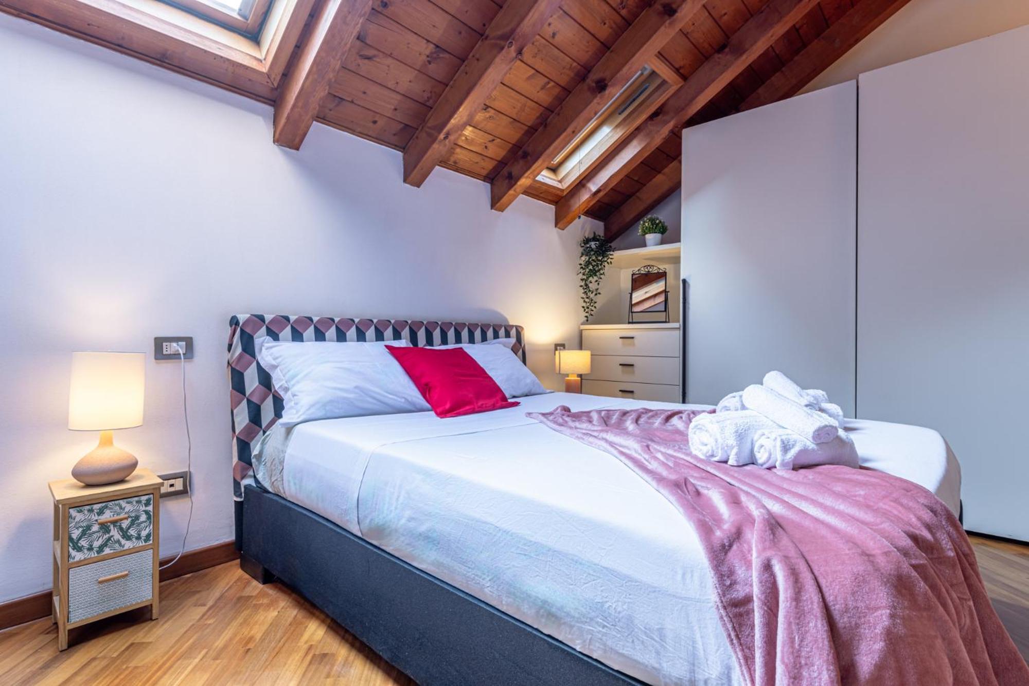Romantic Suite Navigli - 15Min Duomo - Free Parking Мілан Екстер'єр фото